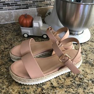 Universal Thread Blush Sandals